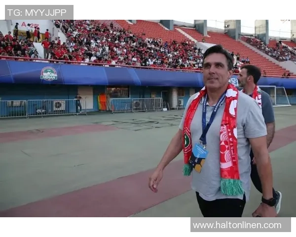 足球场上的谜一样的身影谁是最难认的足球明星