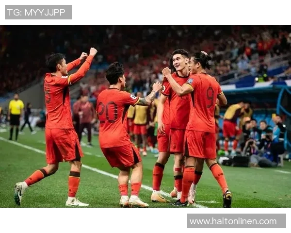 足球明星遭遇碰瓷事件视频曝光引发热议球迷热议背后真相与反思